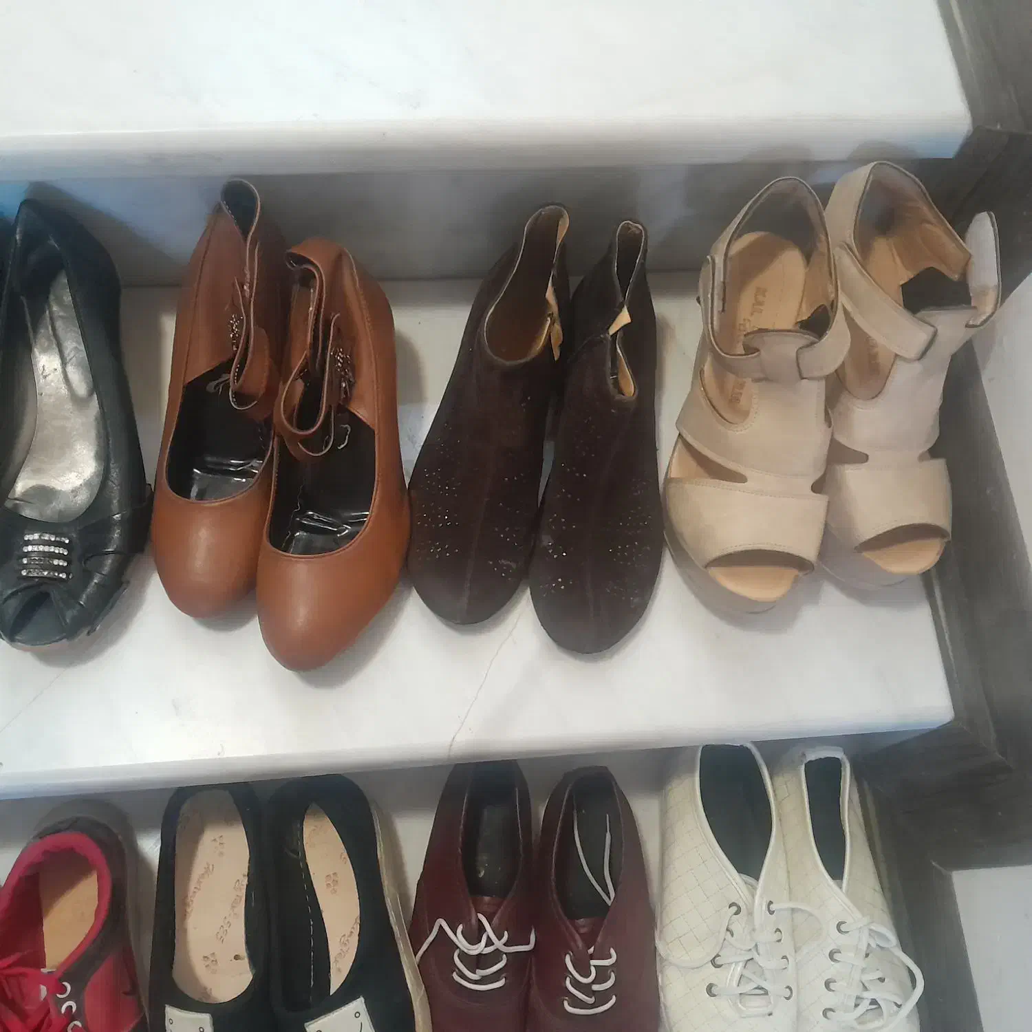 کفش|کیف، کفش، کمربند|اصفهان, جلالیه|دیوار