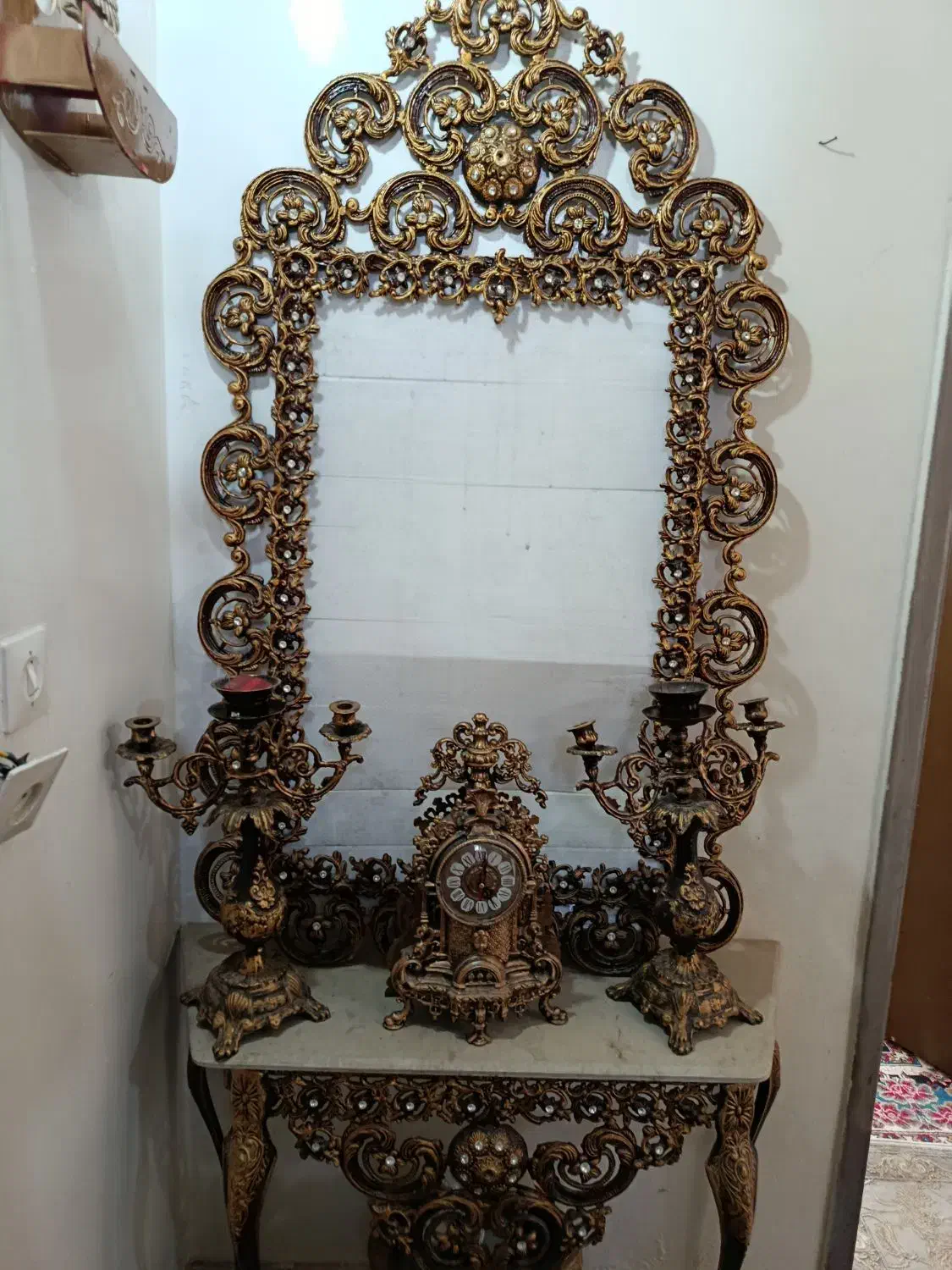 میز آینه طرح برنز|بوفه، ویترین، کنسول|شاهین‌شهر, گزبرخوار|دیوار