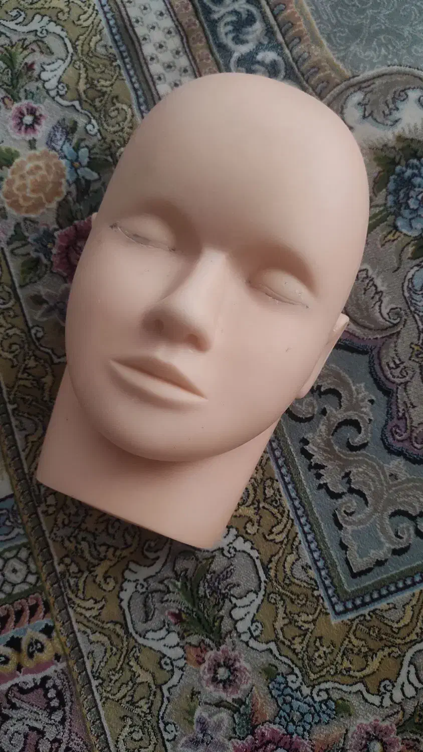 سر مانکن|آرایشگاه و سالنهای زیبایی|اندیشه, اندیشه فاز ۱|دیوار