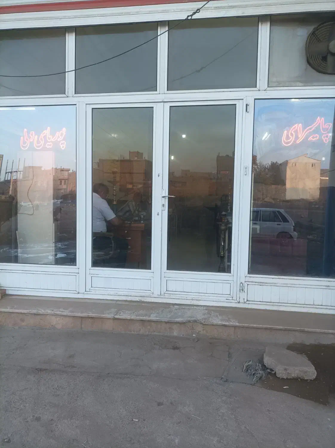 شاگرد ساده برای کافه پوریا ولی|استخدام خدمات فروشگاه و رستوران|خوی, |دیوار