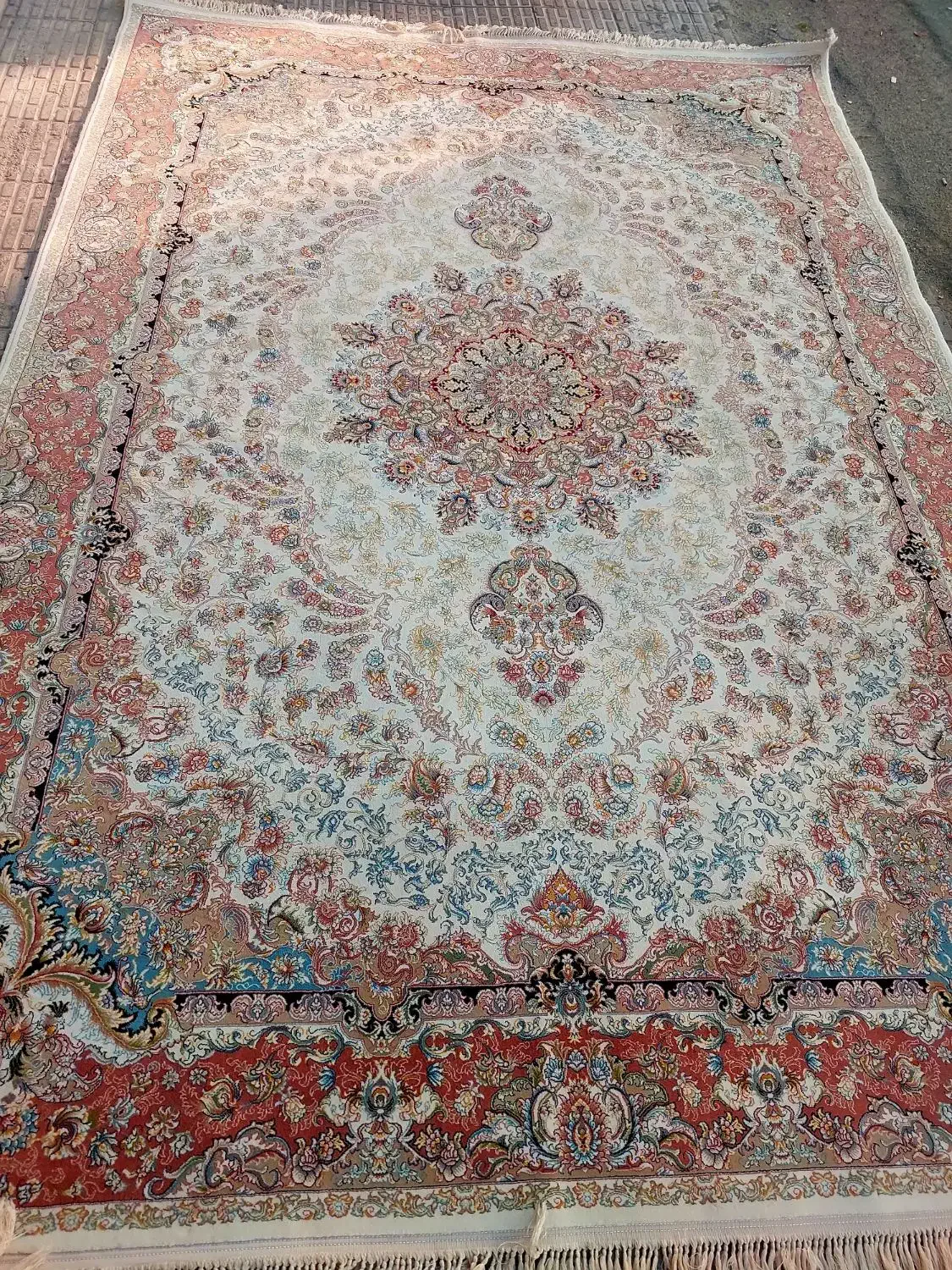 فرش رضا قهرمانی جفت ۹متری ۷۰۰شانه تراکم۲۵۵۰|فرش|اراک, |دیوار