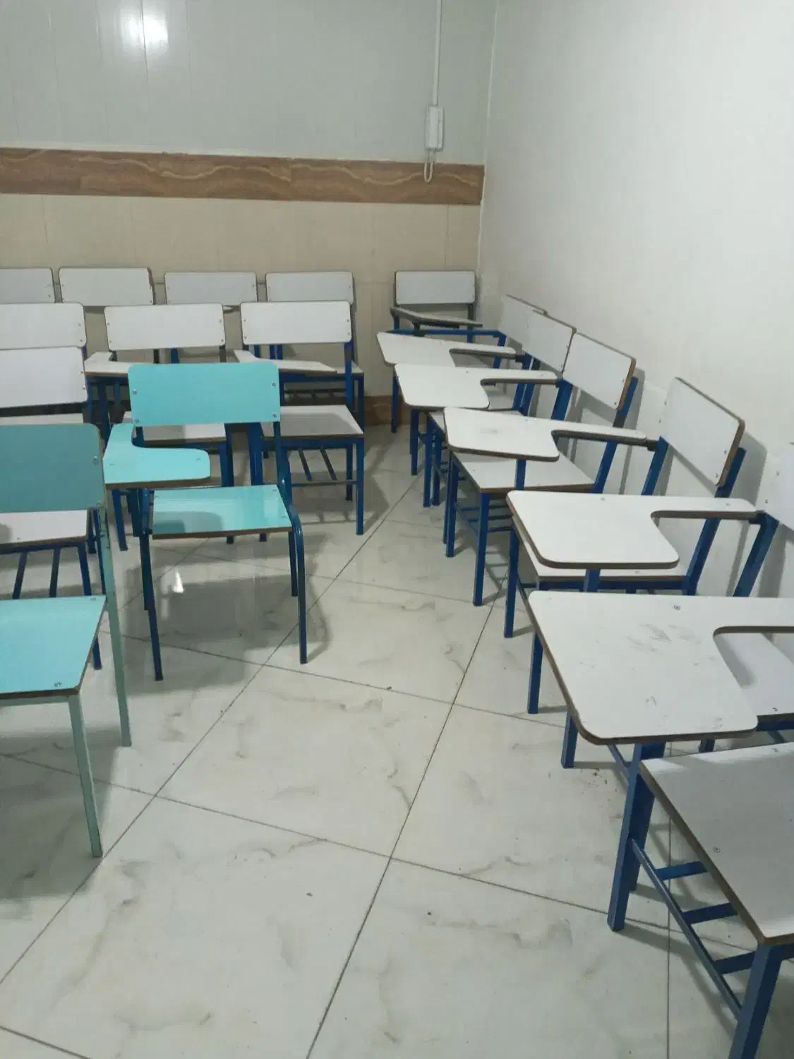 صندلی دانش اموز|صندلی و نیمکت|اردبیل, |دیوار