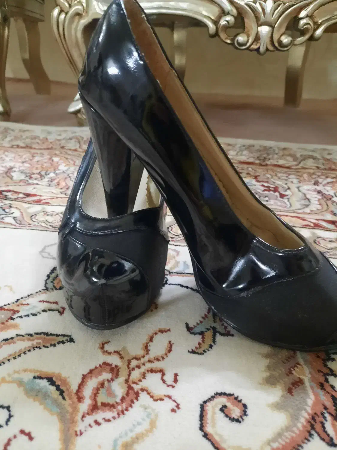 کفش مجلسی|کیف، کفش، کمربند|ایجرود, |دیوار