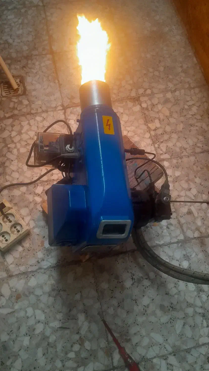 مشعل ۱تا۳ گازوئیلی ایران رادیاتور|آبگرمکن، پکیج، شوفاژ|رشت, استقامت ۲|دیوار