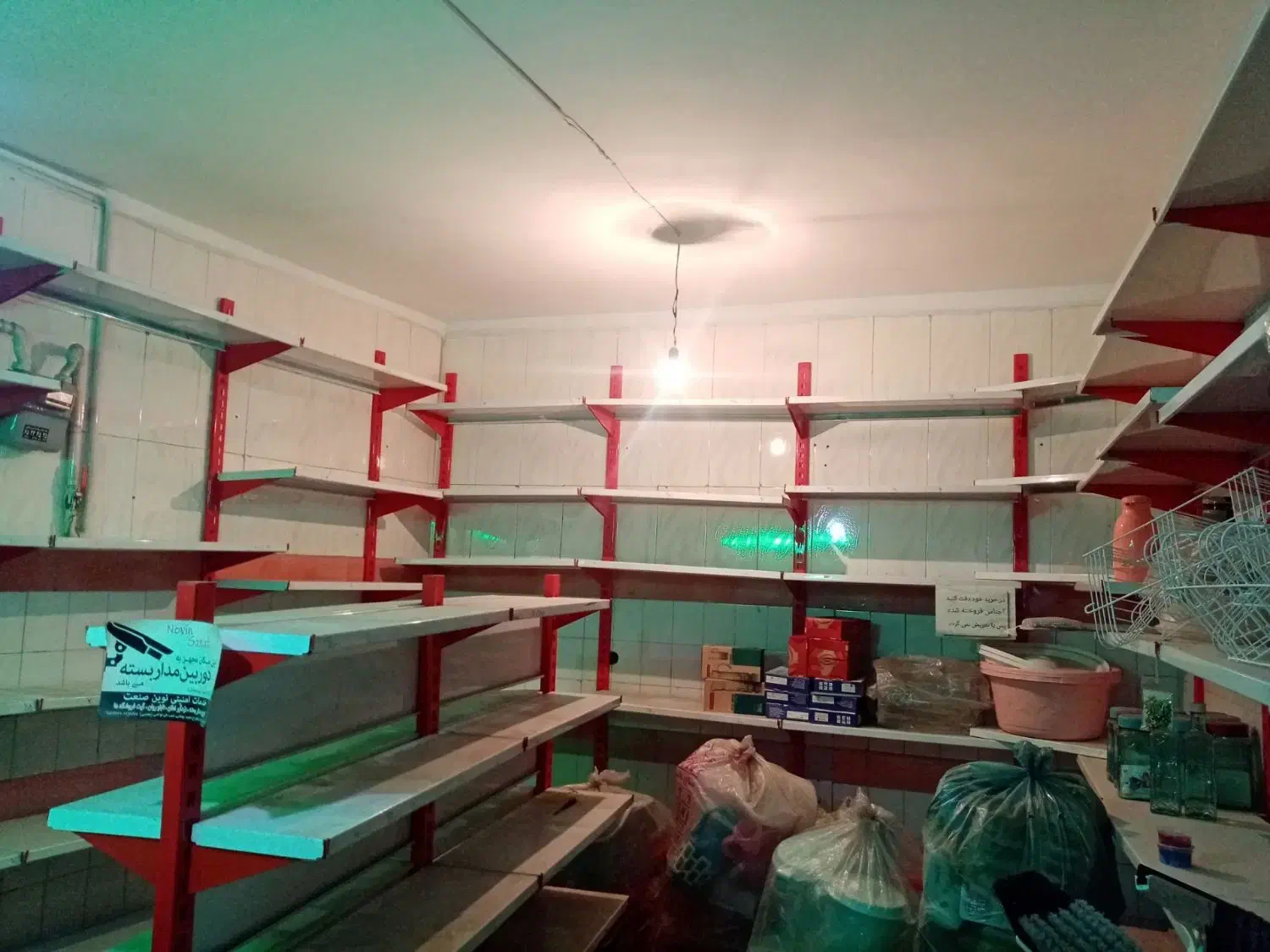 قفسه مغازه|کتابخانه، شلف، قفسه‌های دیواری|هشتگرد, هیو|دیوار