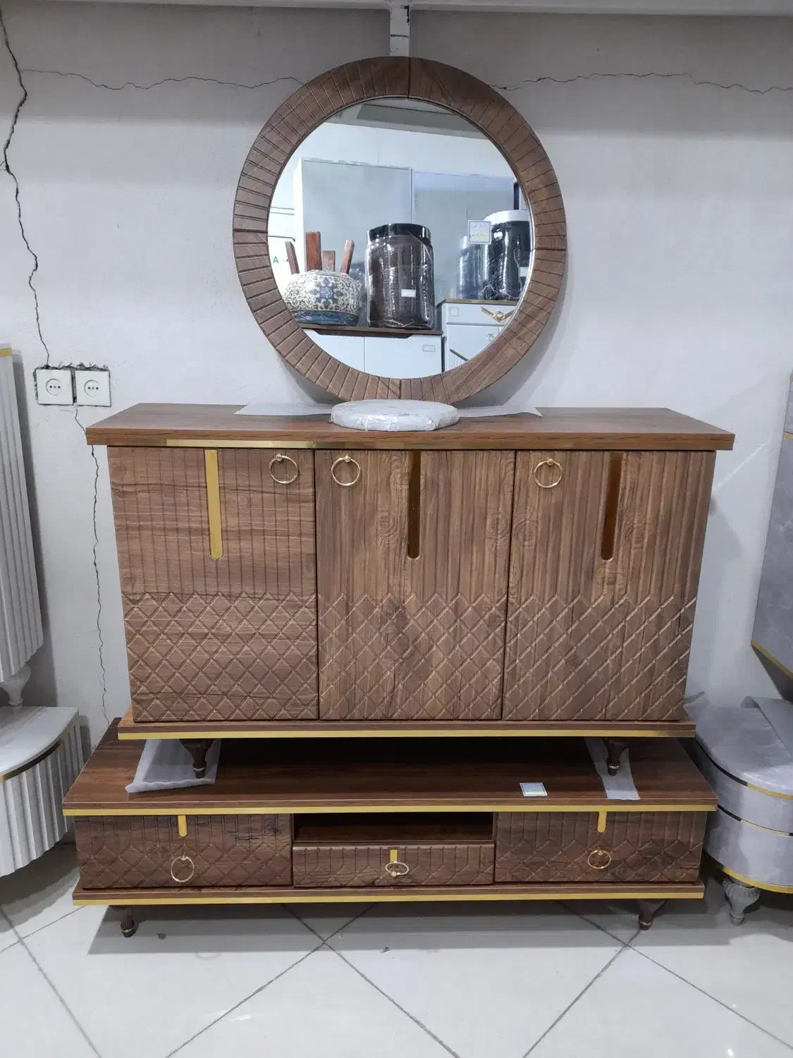 ست آینه کنسول و میز تلویزیون مدل V * اثاث مارکت|بوفه، ویترین، کنسول|سیرجان, |دیوار