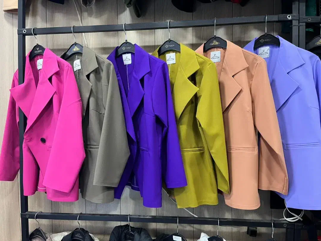 لباس زنانه|لباس|الوند, |دیوار