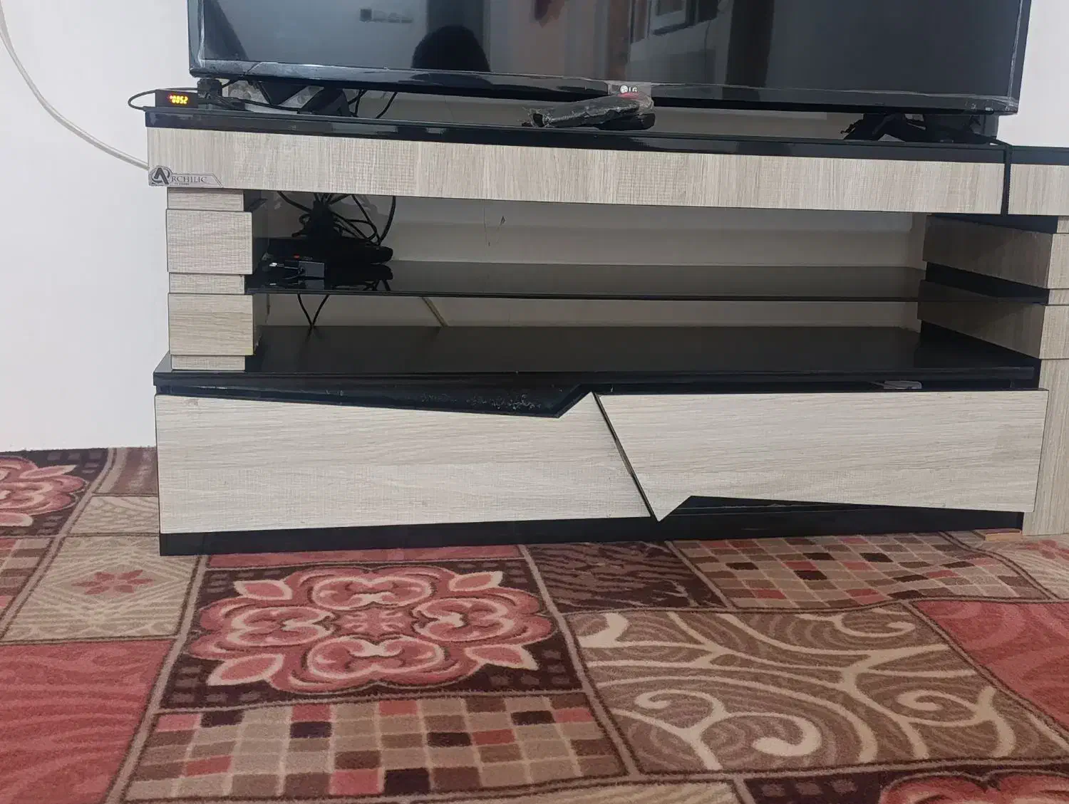 زیر تلویزیون ۲ تیکه|میز تلویزیون|کرمانشاه, |دیوار