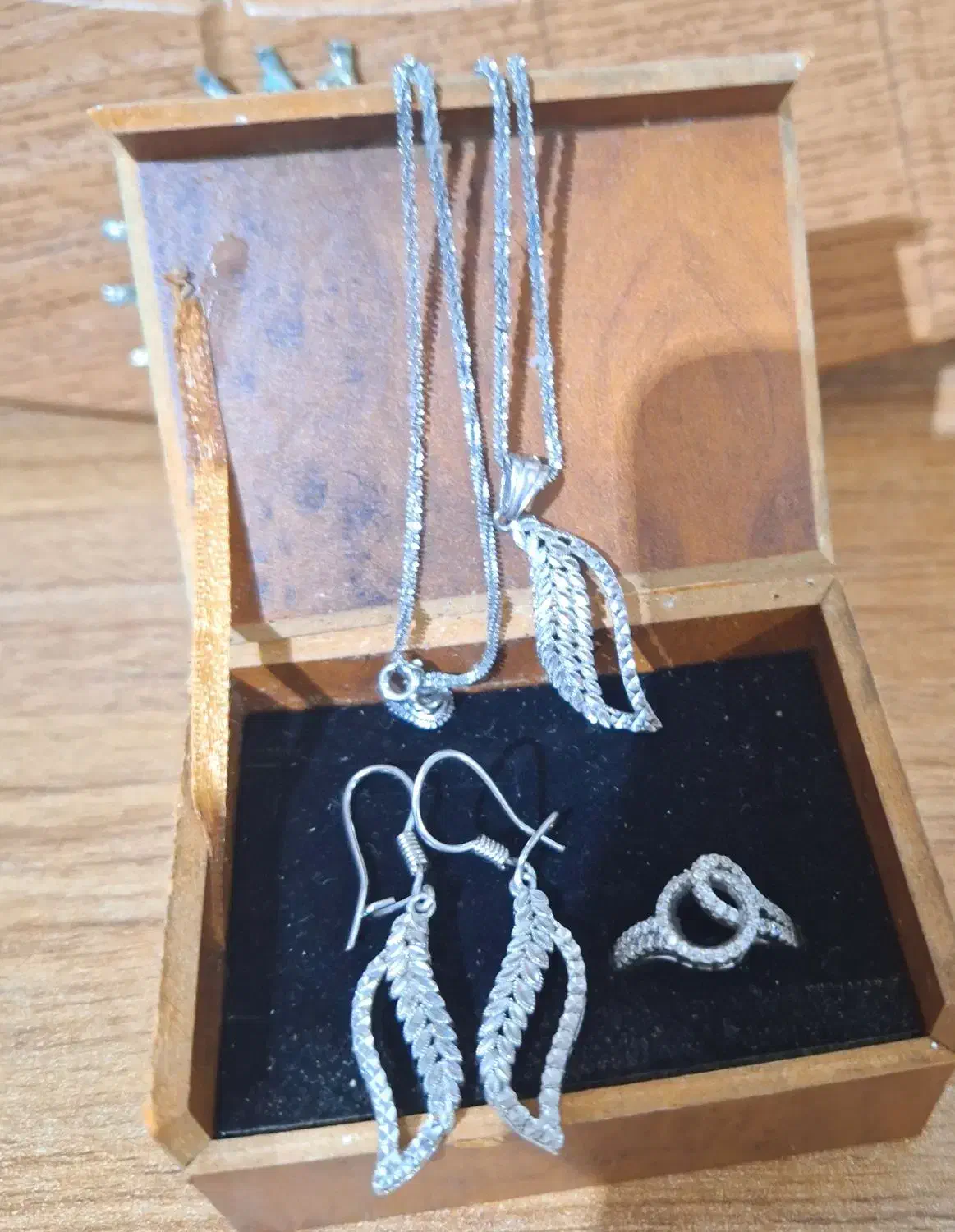 ست نقره|جواهرات|گوراب زرمیخ, |دیوار