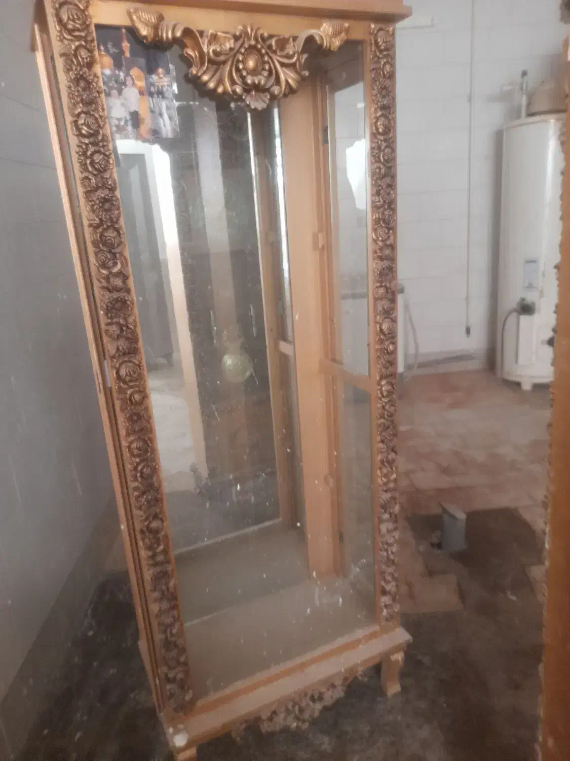 ساعت و بوفه و میز تلویزیون|بوفه، ویترین، کنسول|یزد, |دیوار