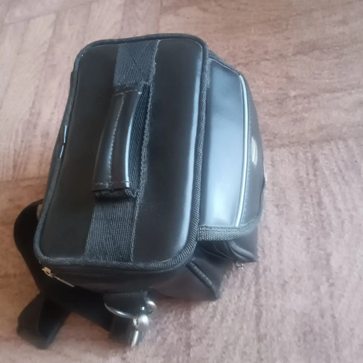 کیف دوربین|دوربین عکاسی و فیلمبرداری|شیراز, باغ تخت|دیوار