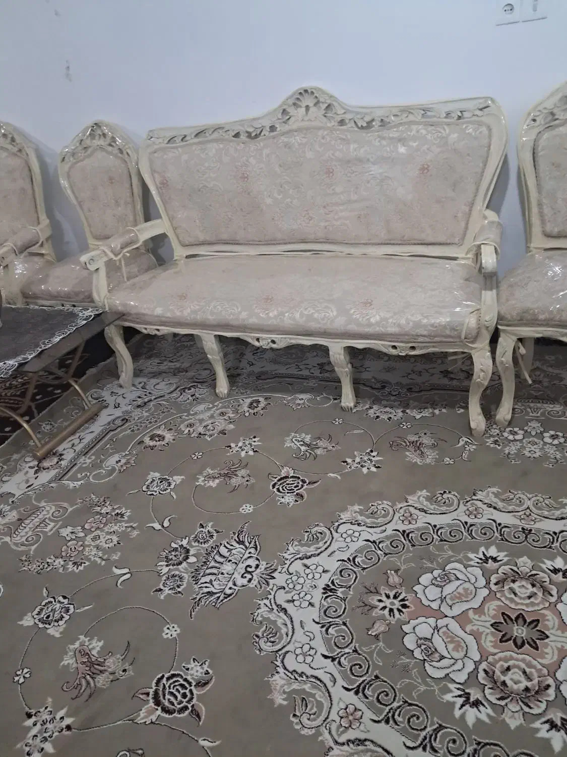 مبل سلطنتی ۹ نفره با میزنهار خوری ۴ نفره|مبلمان خانگی و میز عسلی|خواف, |دیوار