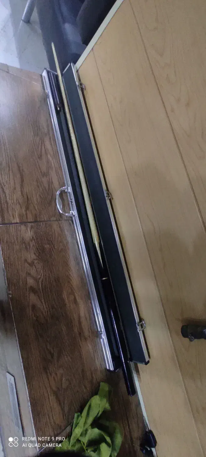 چوب بیلیارد استوک شخصی بدون کیس دو تیکه صحیح سالم|تجهیزات ورزشی|تهران, حر|دیوار