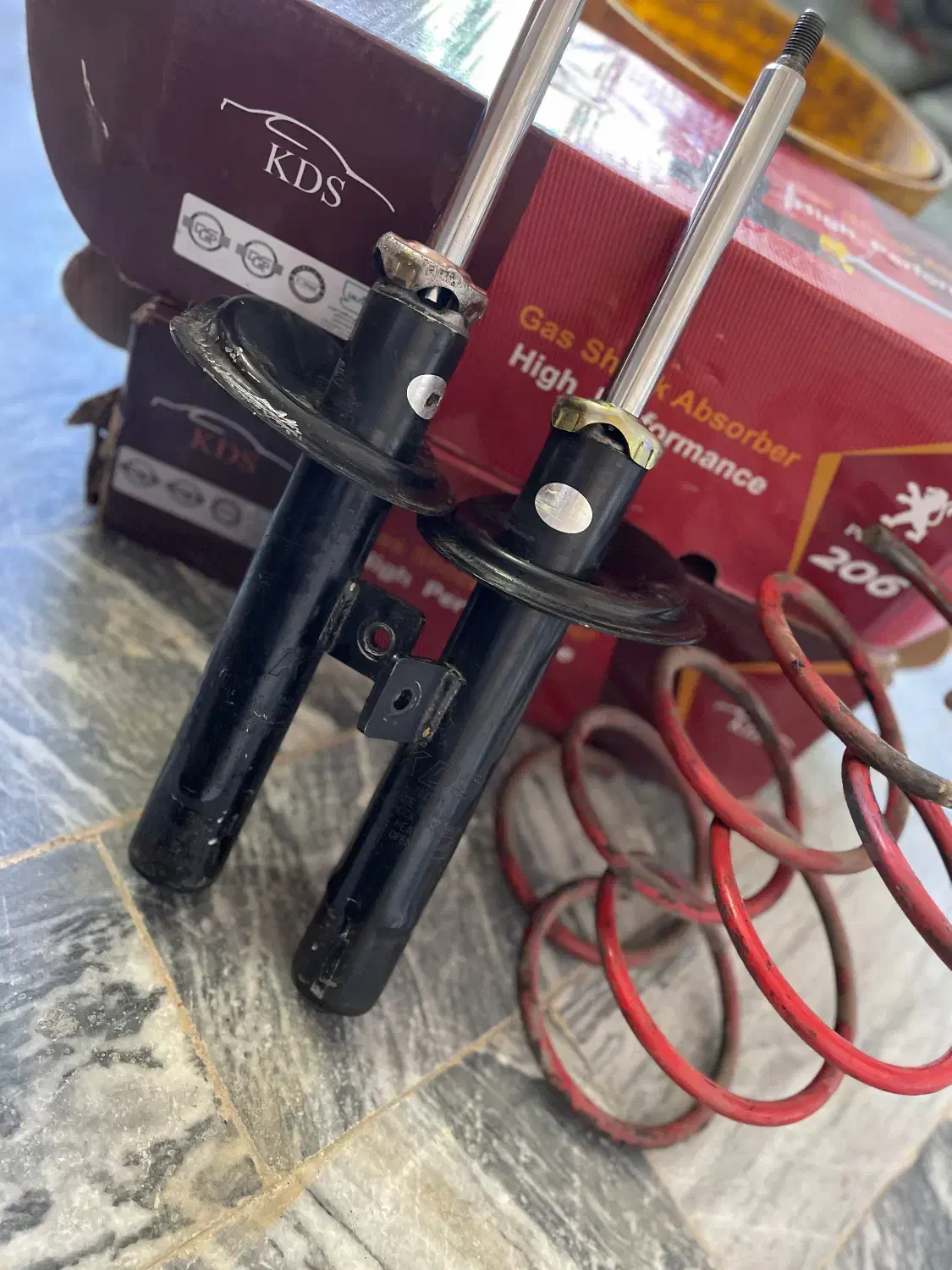 کمک و فنر kds ۲۰۶|قطعات یدکی و لوازم جانبی|میاندوآب, |دیوار