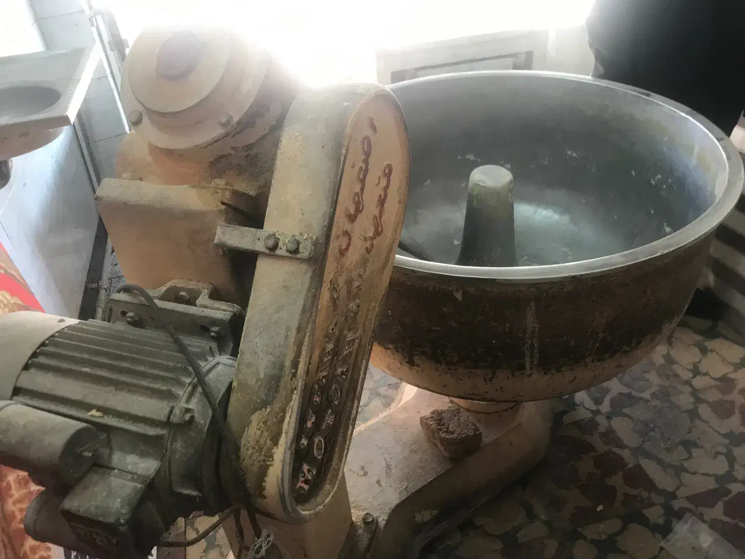 خمیرگیر۱۲۰کیلیویی|ماشین‌آلات صنعتی|سلماس, |دیوار