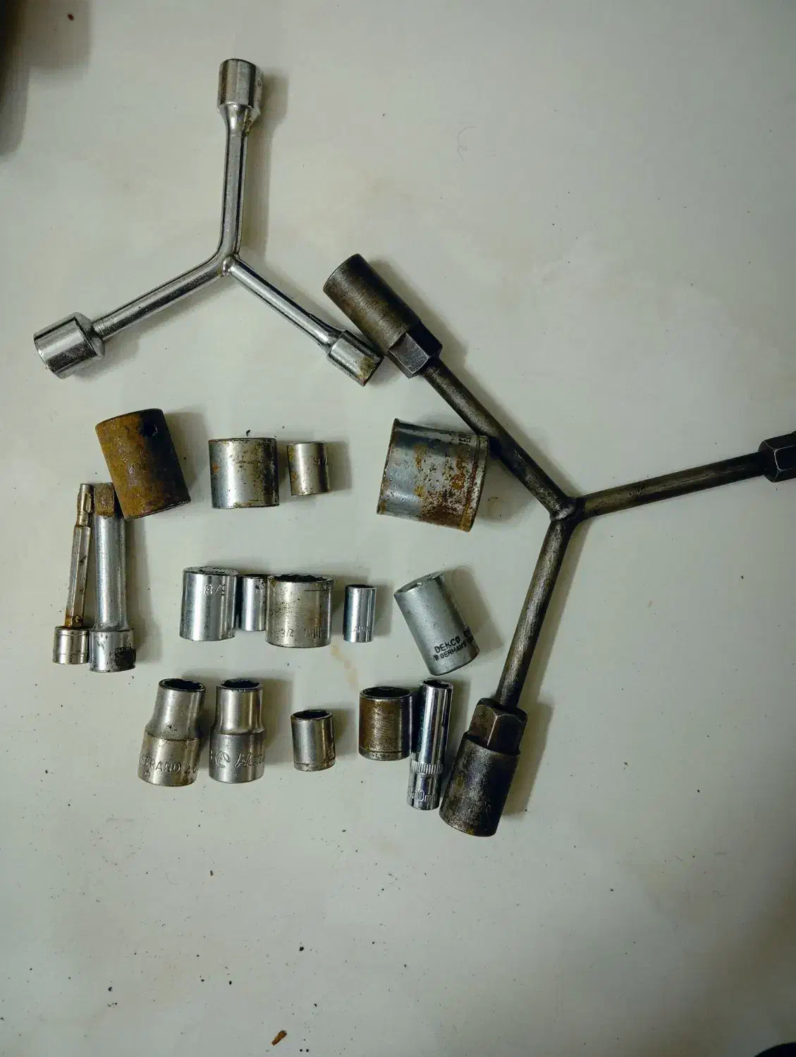 پیچ گوشتی تقه خور و آچار تخت و بکشی و...|ابزارآلات|قم, زاد|دیوار