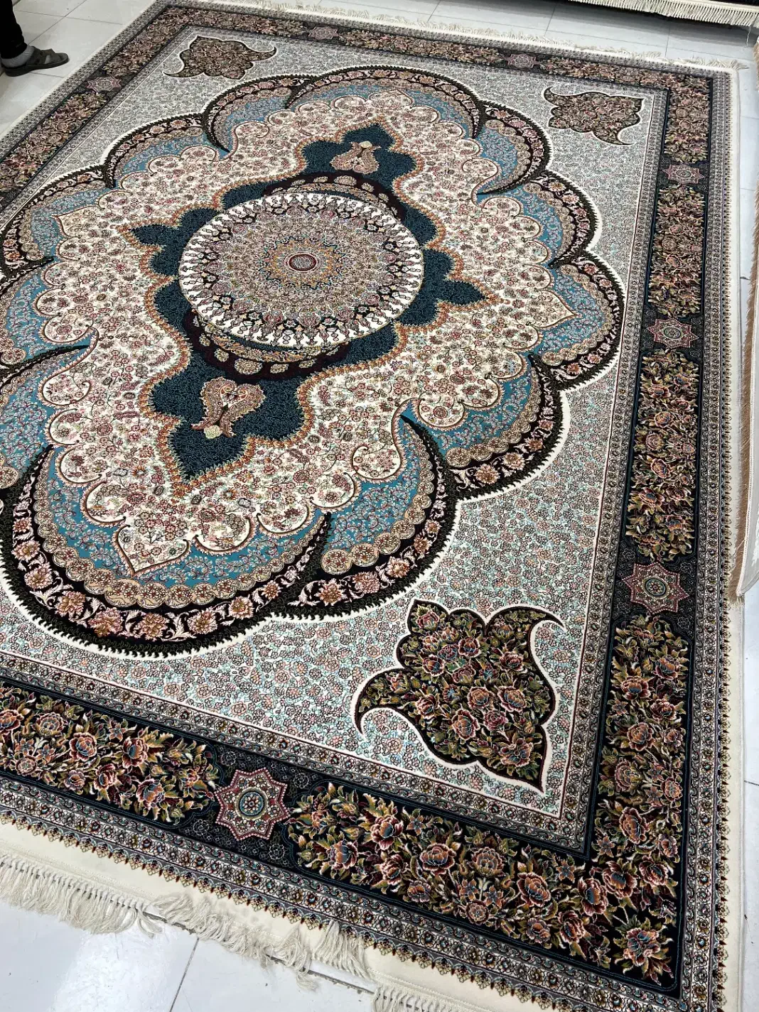 فرش ارشیدا ۷۰۰ شانه ۱۲ متری جفت|فرش|اصفهان, ارزنان|دیوار