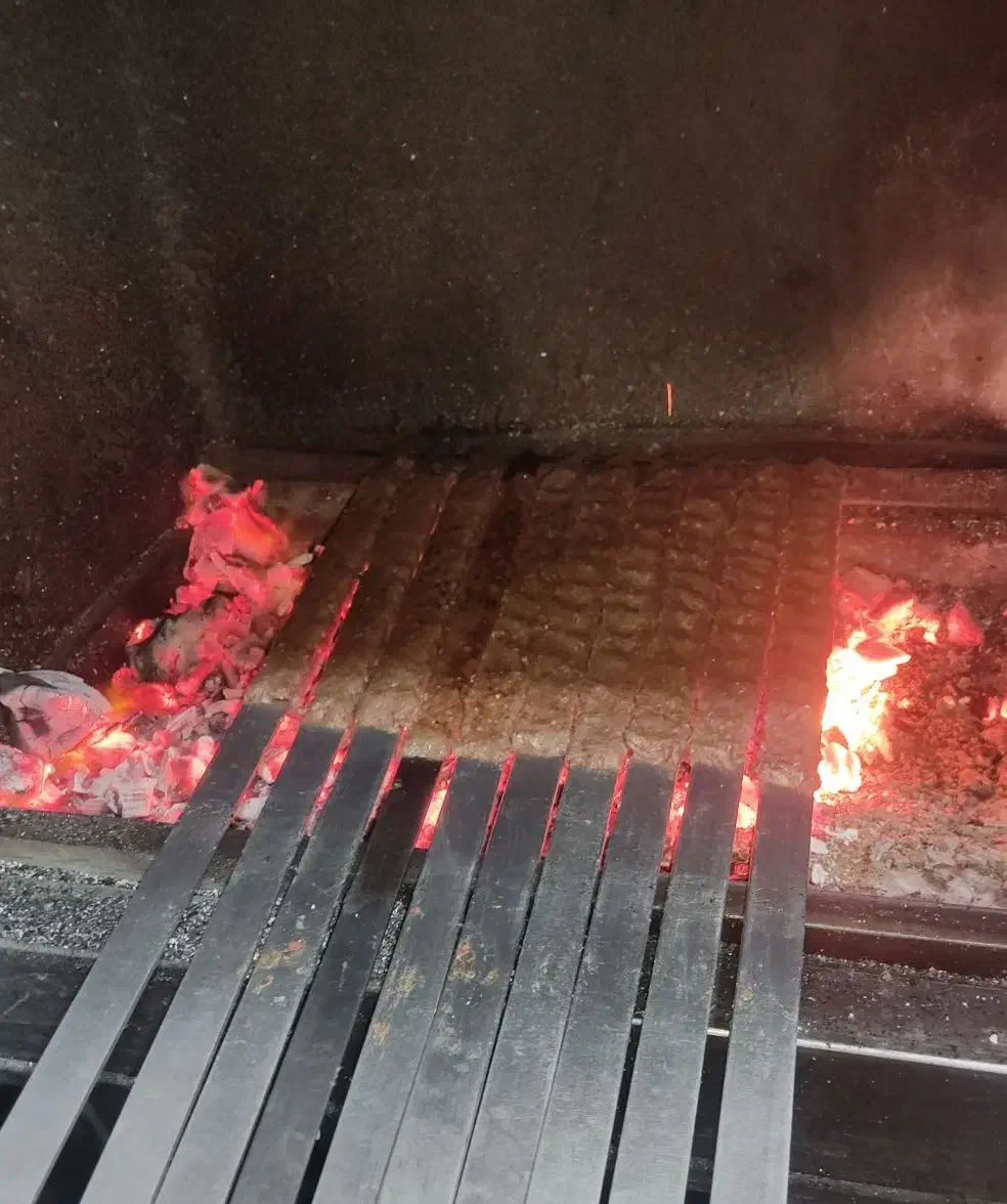 شاگرد جهت کار در کبابی|استخدام خدمات فروشگاه و رستوران|زابل, |دیوار