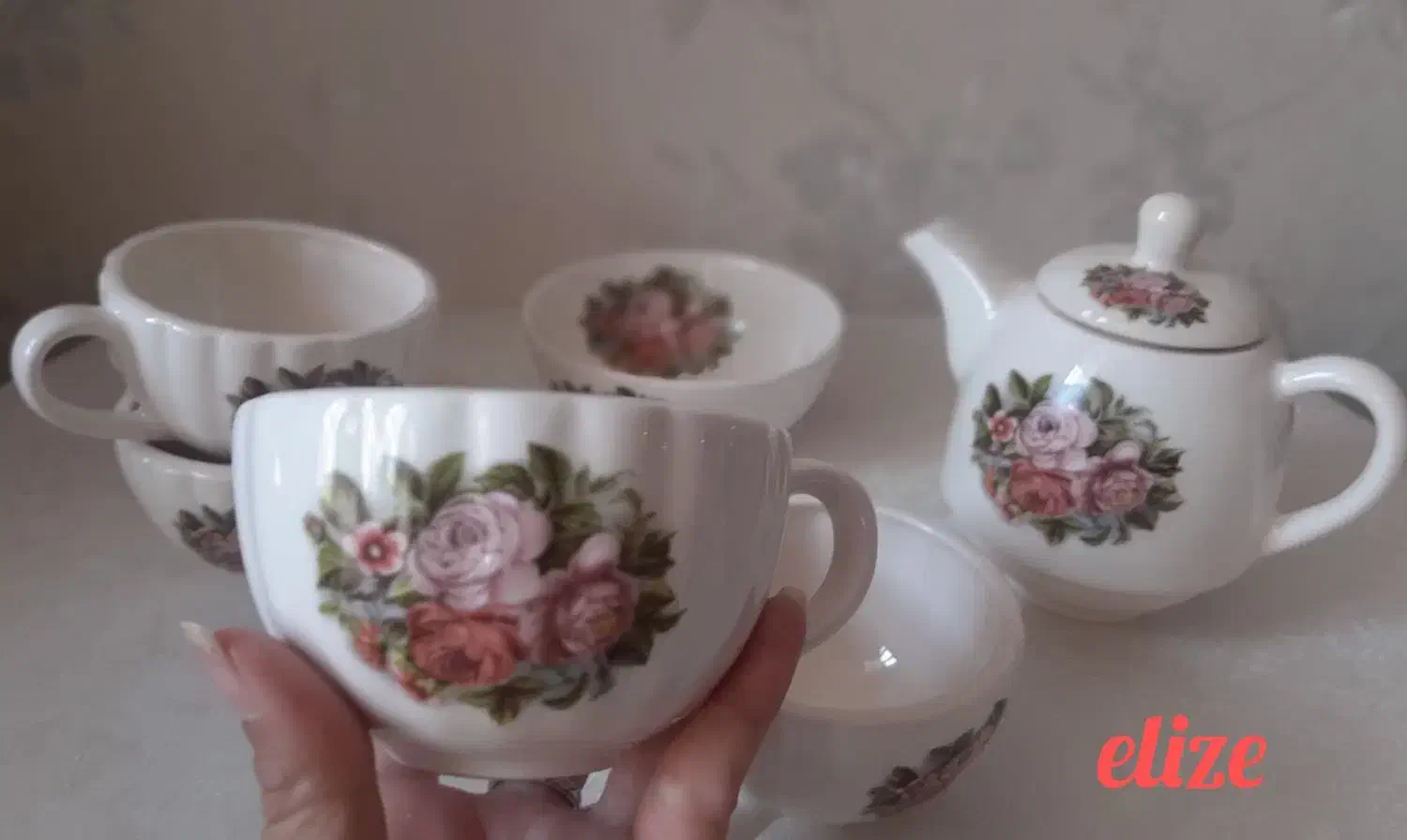 ست فنجون نعلبکی گل دار(توستالژی)|ظروف سرو و پذیرایی|شیراز, شهرک مطهری|دیوار