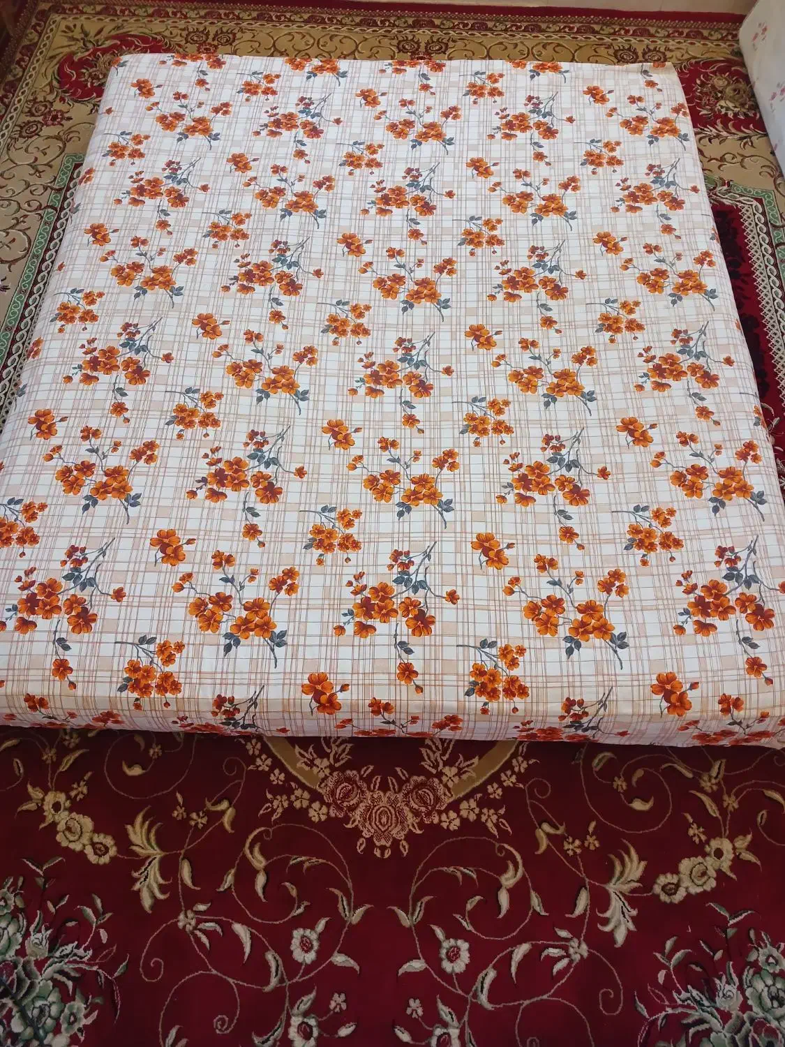 تخت دونفره ب همراه تشک طبی بدون کفی|تخت و سرویس خواب|شهرکرد, |دیوار