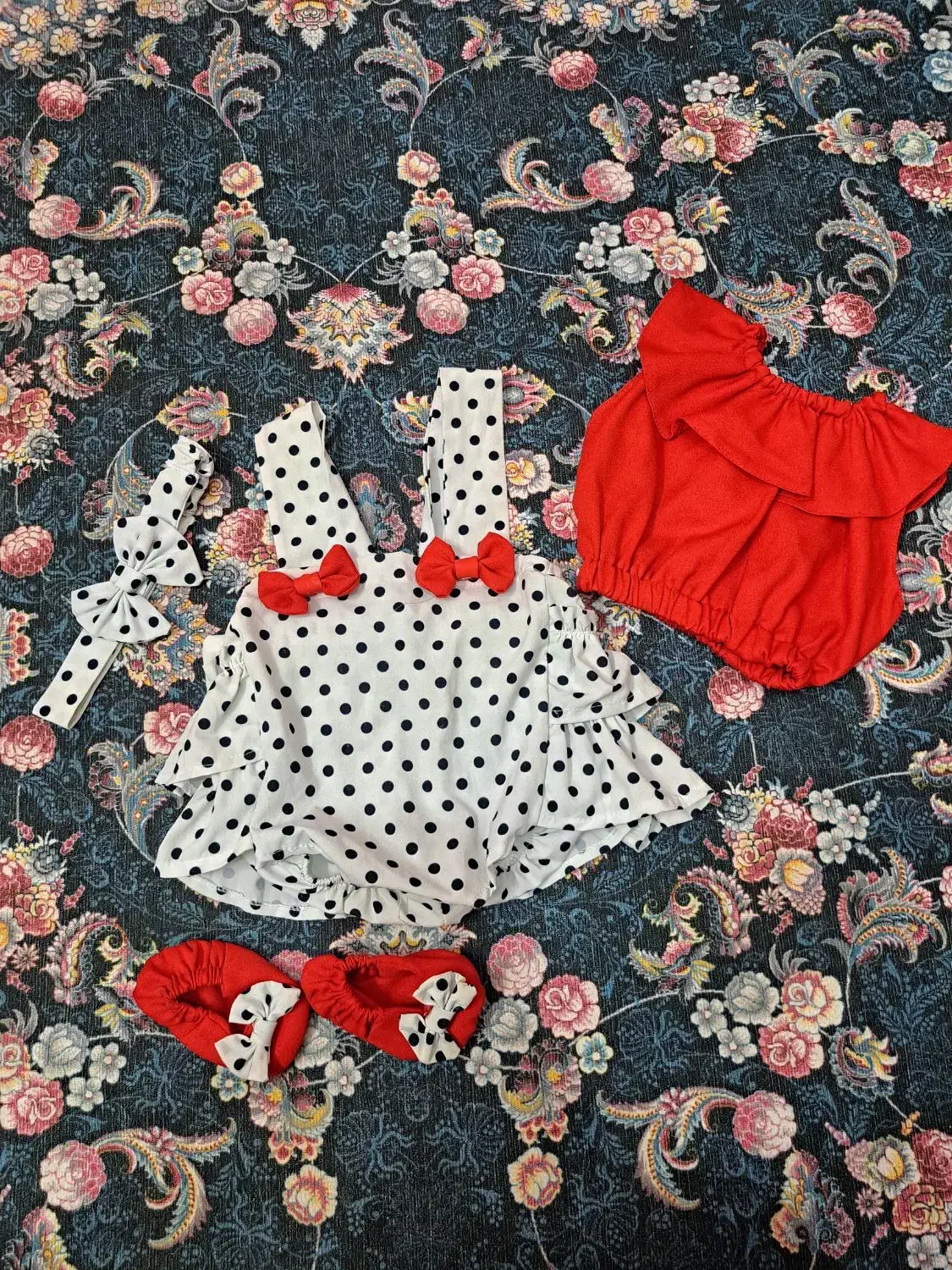 لباسهای یلدایی وشنل در حد نو|کفش و لباس بچه|اسلامشهر, شهرک لاله|دیوار