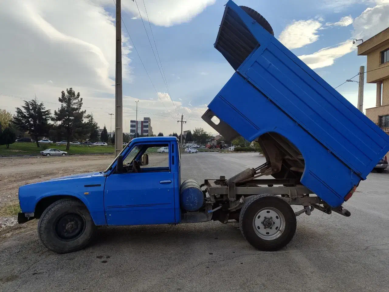 نیسان کمپرسی تهیه شن وماسه و آجر کهنه نخاله برداری|خدمات حمل و نقل|ارومیه, |دیوار