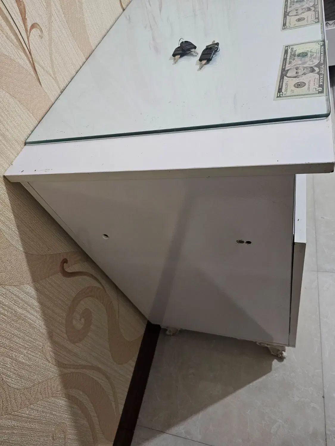 میز مطالعه ‌در حد نو دوتا قفل سالم|میز تحریر و کامپیوتر|شاهین‌شهر, شهرک میلاد|دیوار