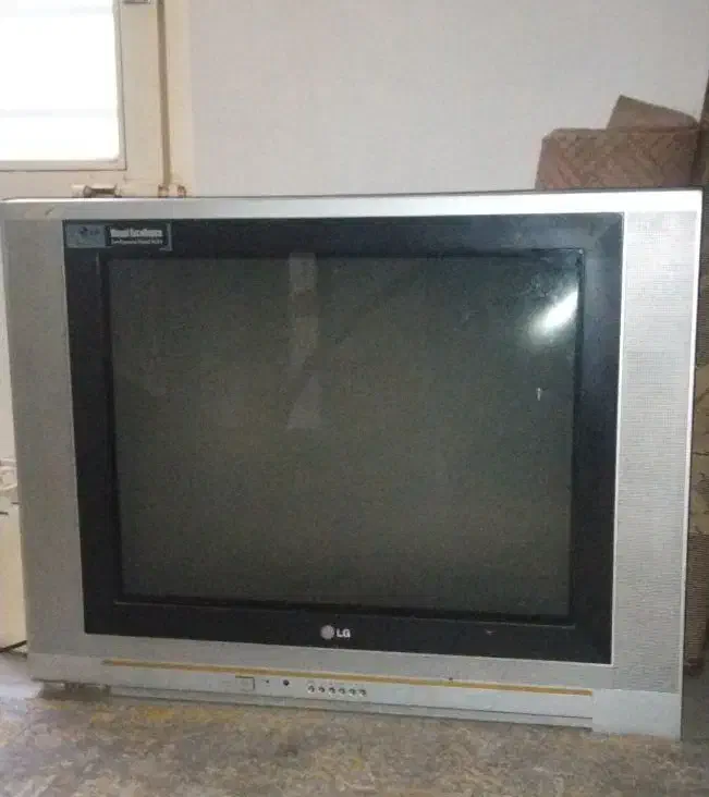 تلویزیون ال جی قدیمی|تلویزیون و پروژکتور|گنبد کاووس, |دیوار