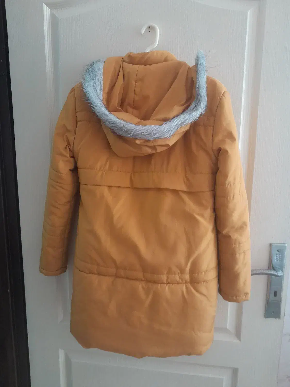 کاپشن در حد نو برای ۱۲ تا ۱۳ سال کاملا سالم|لباس|کرج, حصارک بالا|دیوار