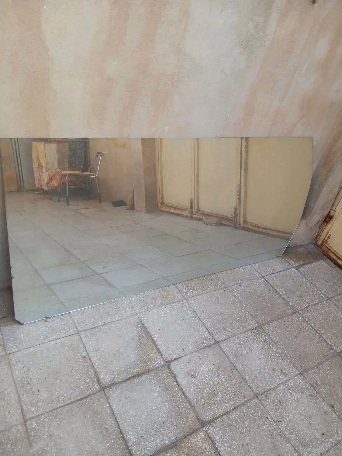 آینه بزرگ|آینه|قم, مهر آباد|دیوار