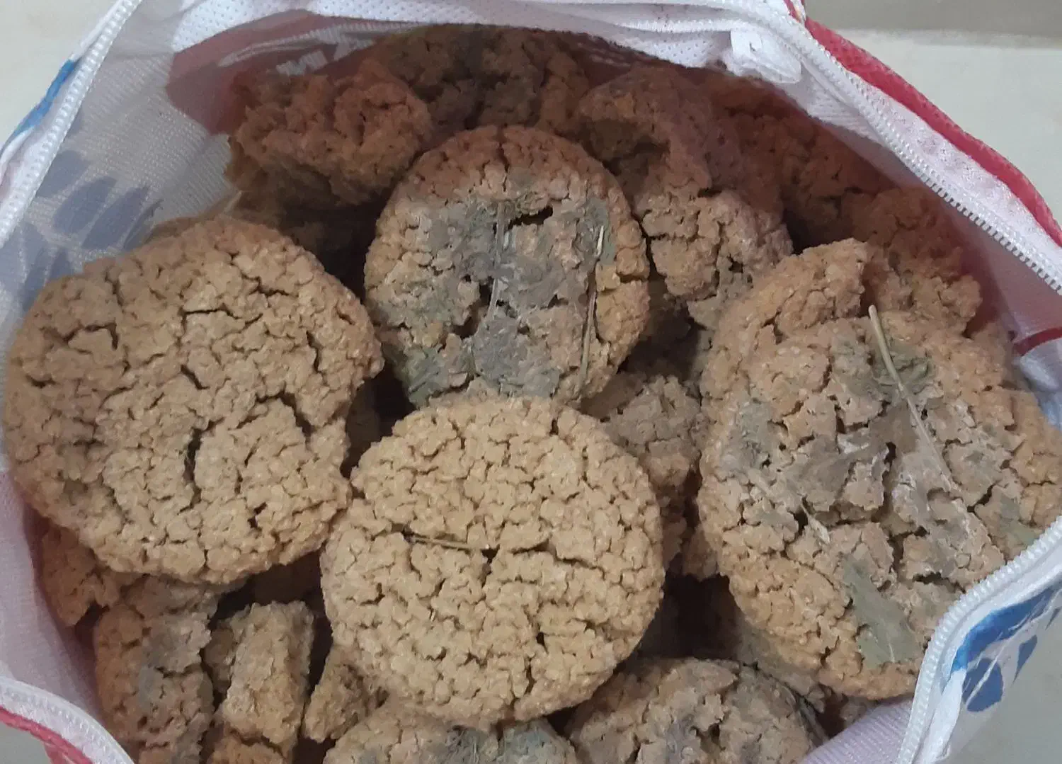 ترخینه|خوردنی و آشامیدنی|هرسین, |دیوار