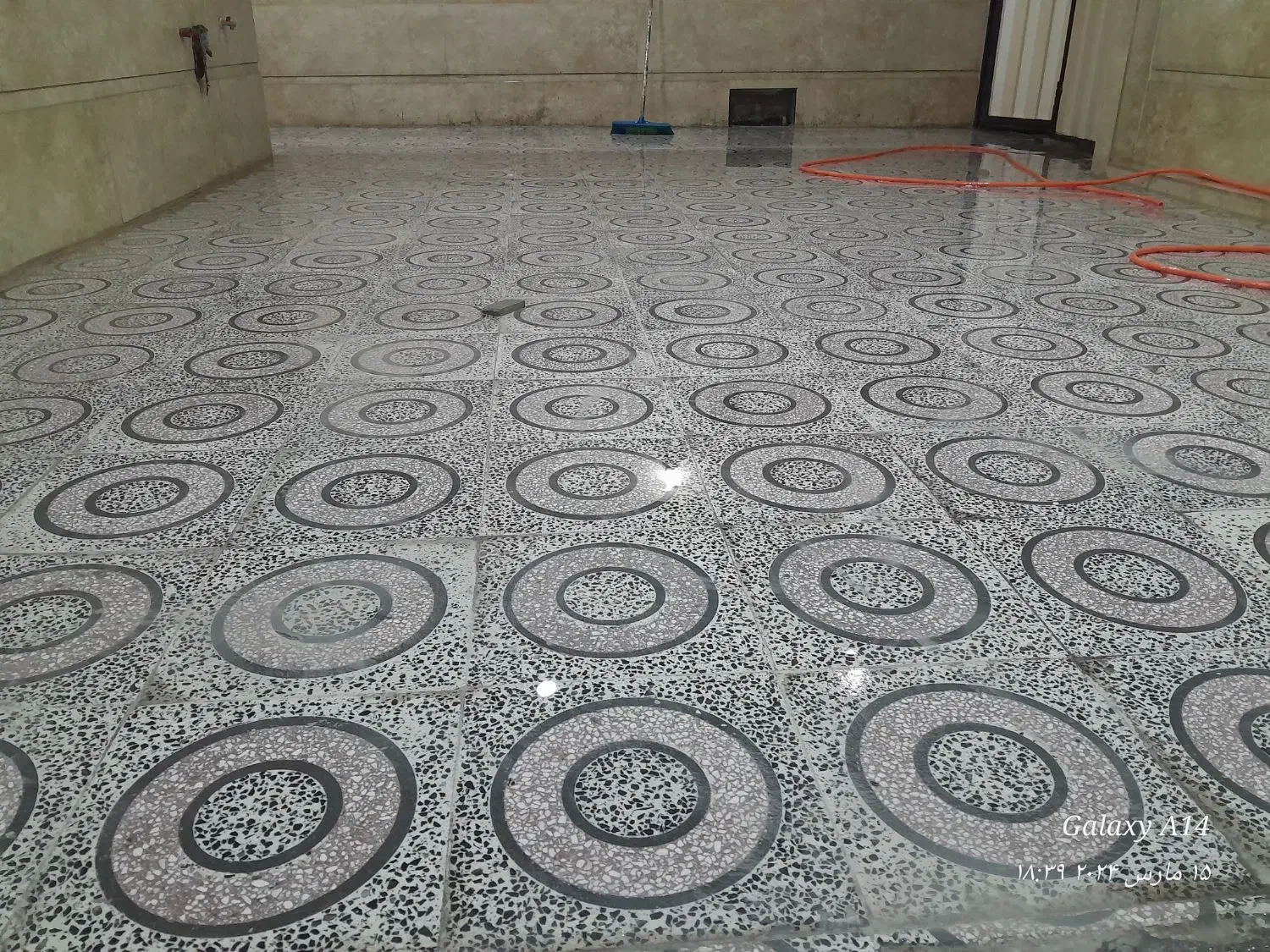 کف ساب|خدمات نظافت|علیآباد کتول, |دیوار