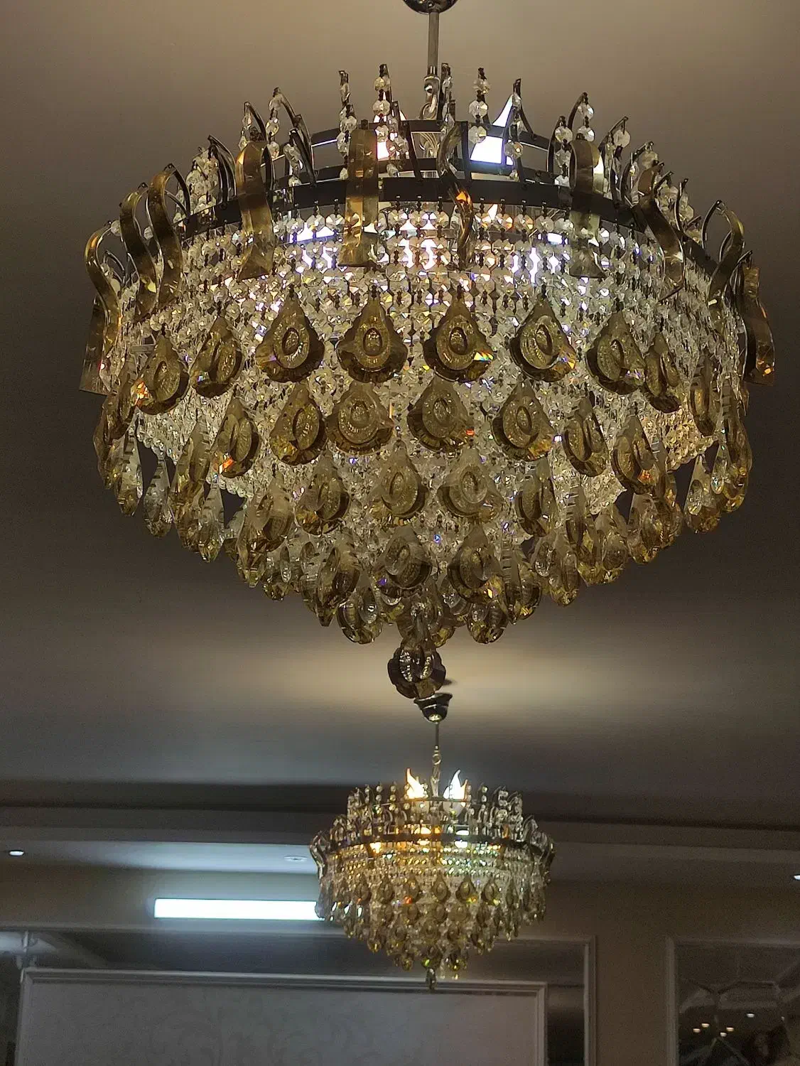 لوستر|لوستر و چراغ آویز|نیشابور, شهرک قدس|دیوار