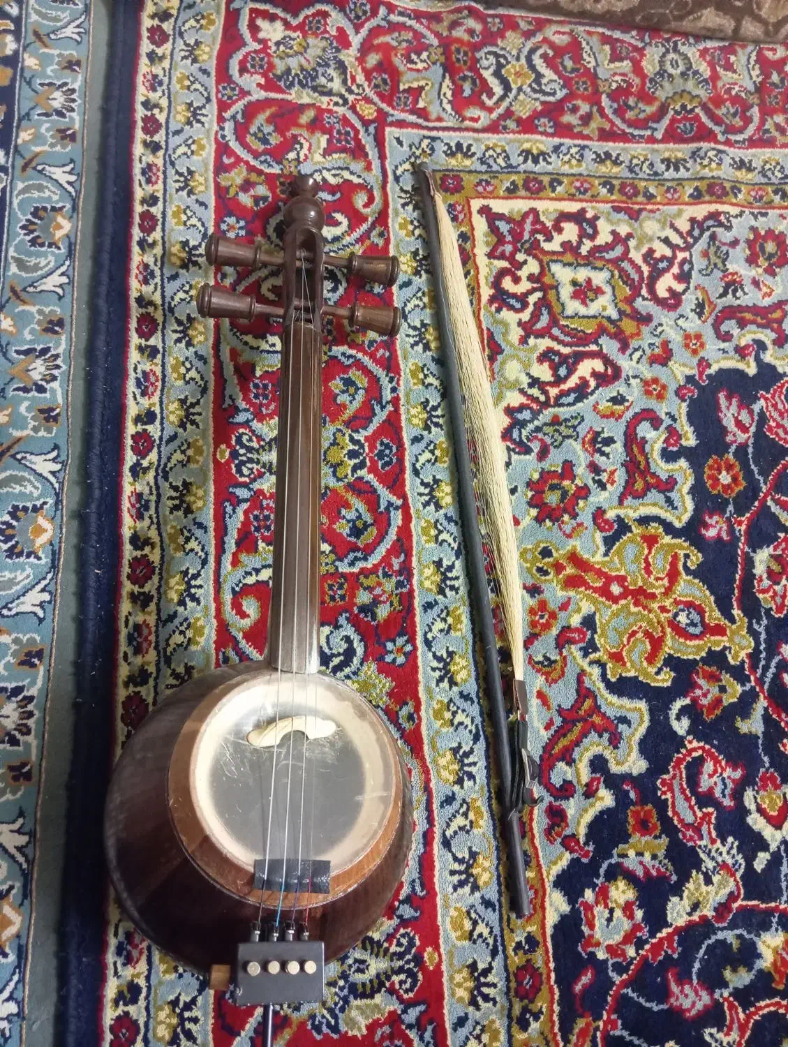 کمانچه|سازهای سنتی|علی‌آباد کتول, |دیوار