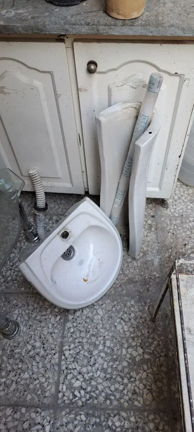 روشویی و آینه دستشویی|لوازم سرویس بهداشتی|شهریار, شهریار|دیوار