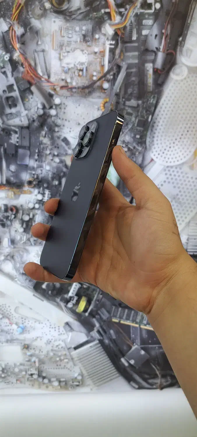 ایفون ۱۴ پرومکس ۲۵۶بنفش با ریجستری درحد|موبایل|اصفهان, مفتح|دیوار