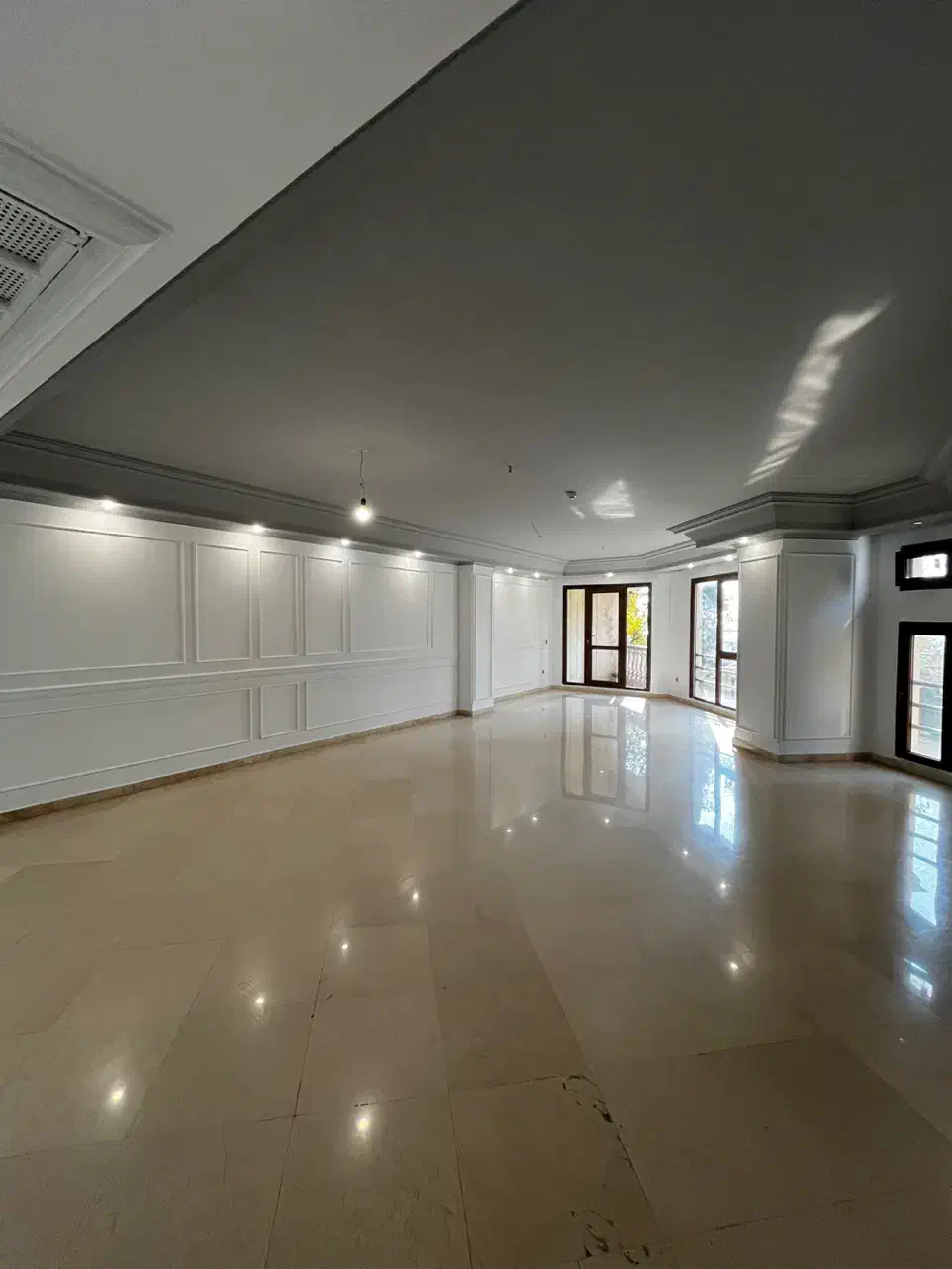 ۲۰۰ متر، فول، کامرانیه