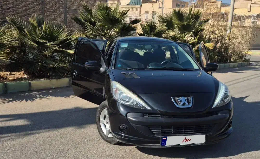 پژو ۲۰۷ پانا مانیتوردار|خودرو سواری و وانت|کاشان, صنعت|دیوار