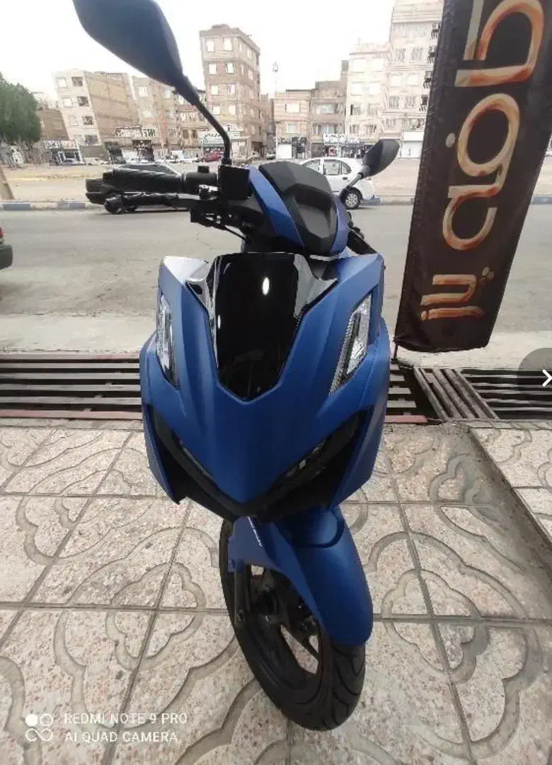 کم کارکرد بدون خط و خش|موتورسیکلت|اندیشه, اندیشه فاز ۱|دیوار