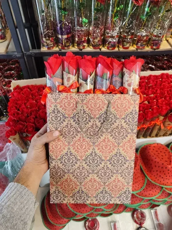 شاخه گل رز 49 عددی فقط شاخهایی 17 تومان|گل مصنوعی|آفتاب, |دیوار