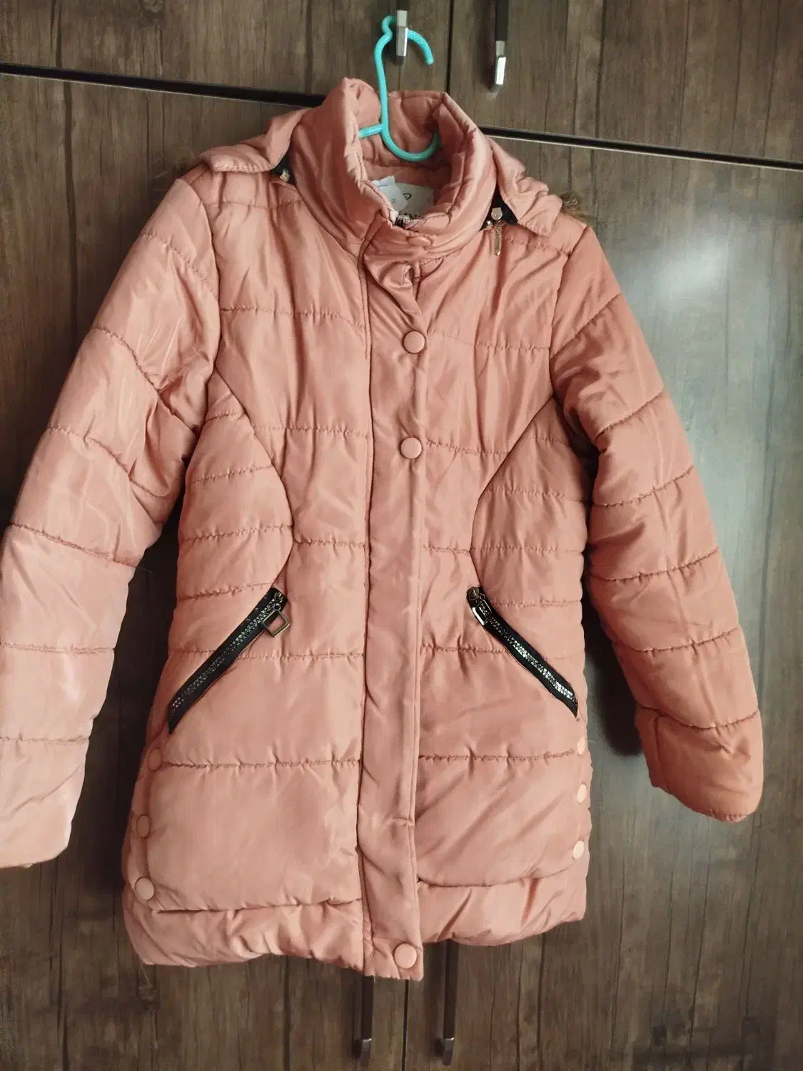 لباس|لباس|بندر انزلی, استادیوم|دیوار