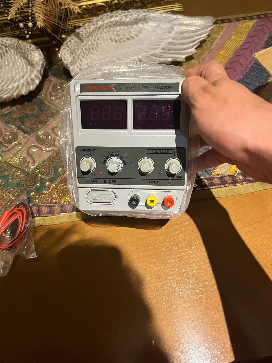 یک عدد منبع تغذیه نو|لوازم جانبی موبایل و تبلت|اصفهان, بهارستان|دیوار