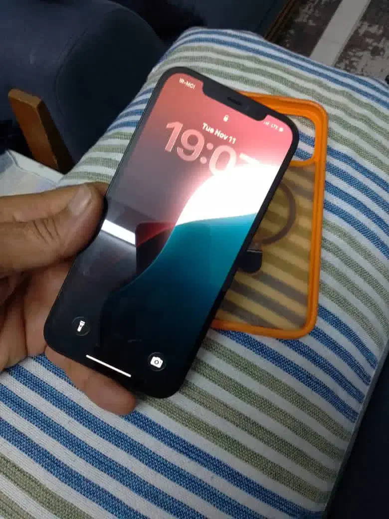 ۱۲ پرومکس ۲۵۶|موبایل|تهران, میرداماد|دیوار