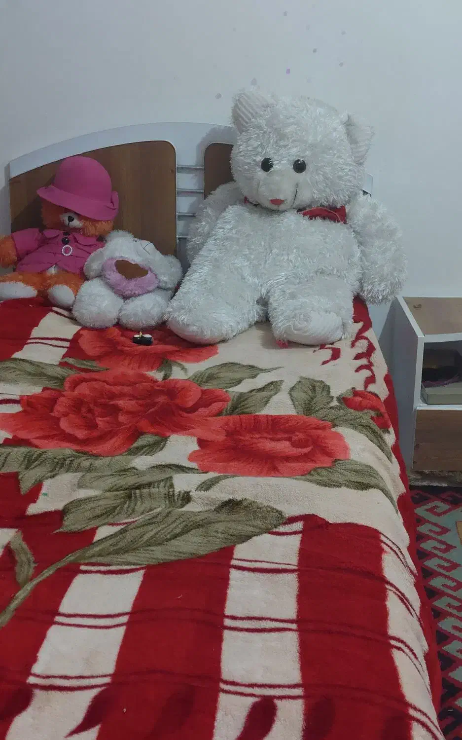 سرویس خواب یک نفره|تخت و سرویس خواب|کرمان, |دیوار