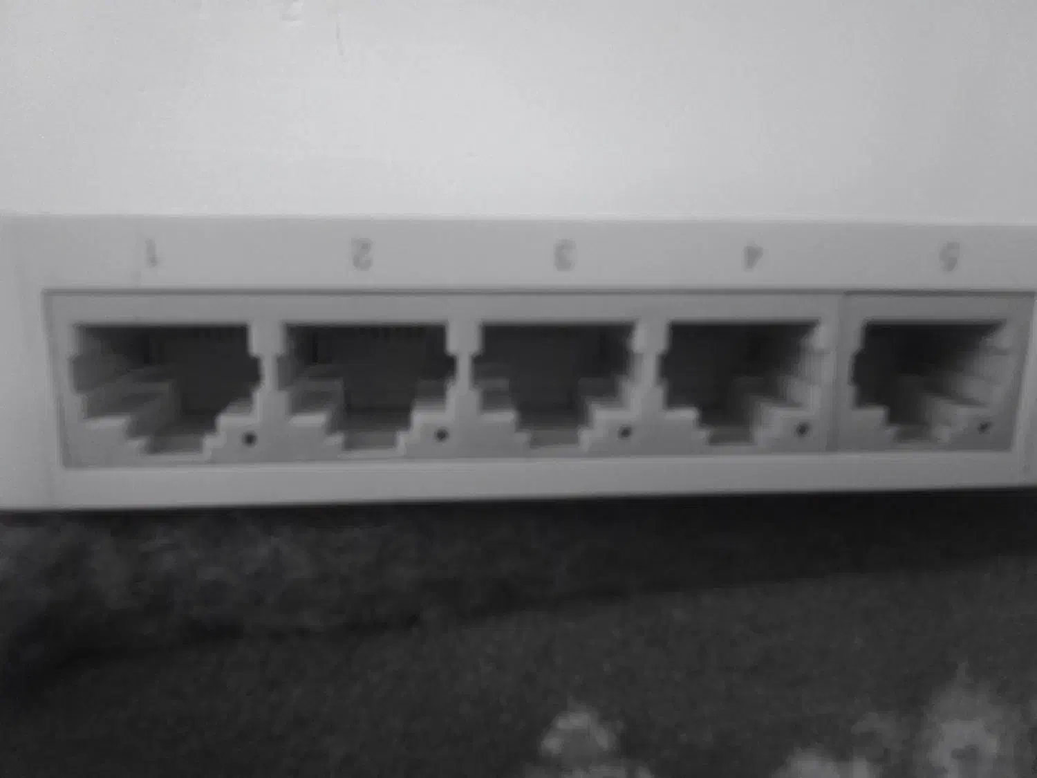 پروژه|مودم و تجهیزات شبکه|کاشان, کارگر|دیوار