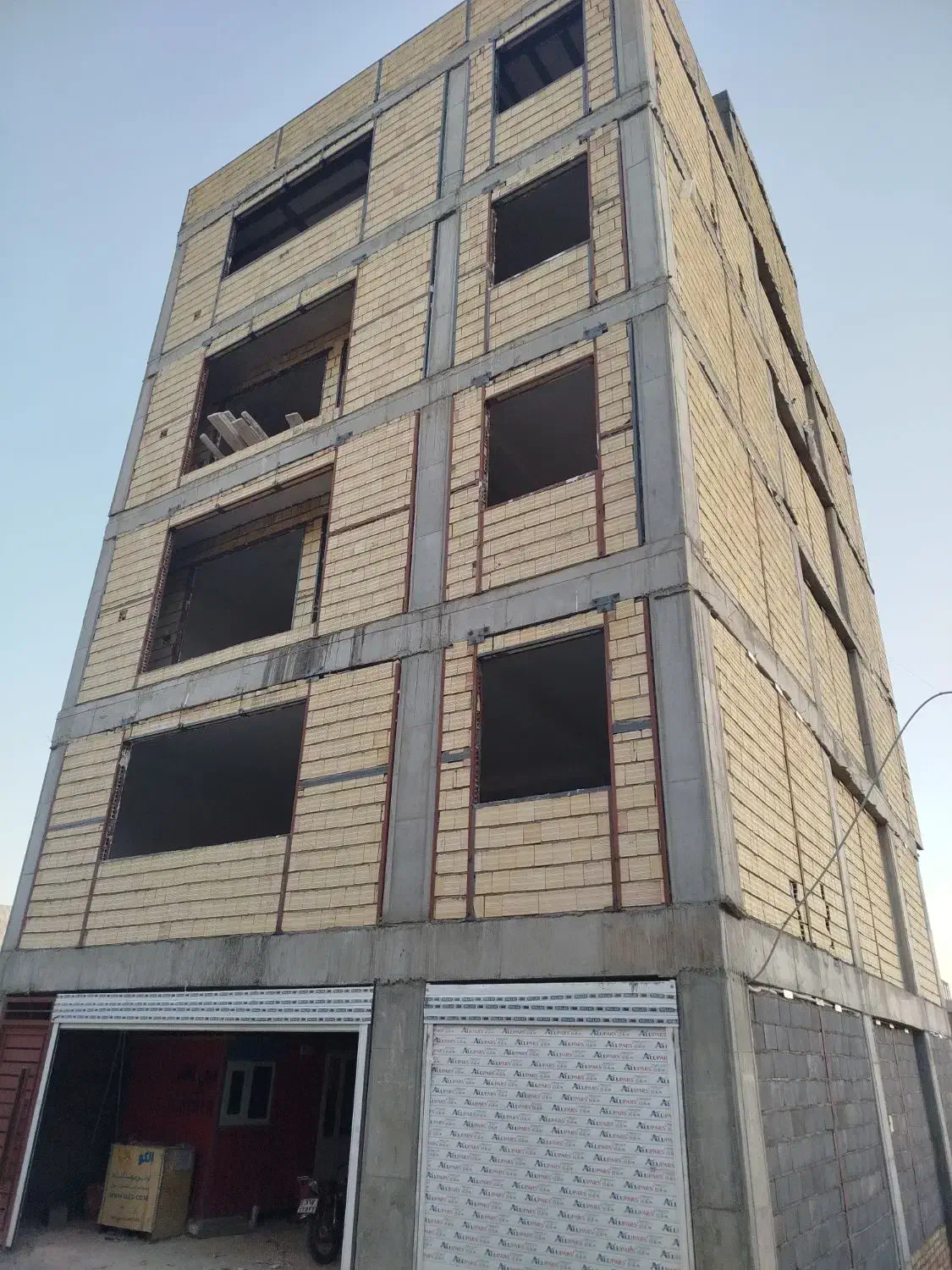 پیش فروش آپارتمان 60تا65متری شهرک اموزگار|پیشفروش املاک|کنگاور, |دیوار