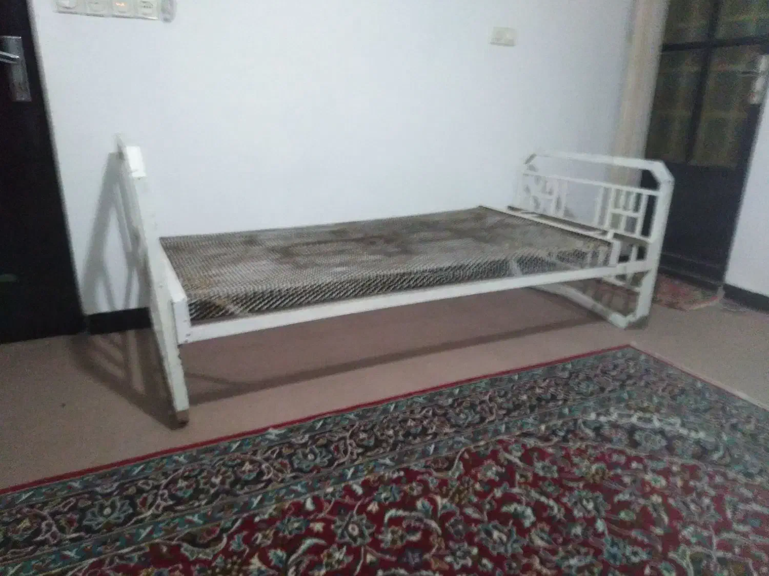 تخت. خواب|تخت و سرویس خواب|بروجرد, |دیوار