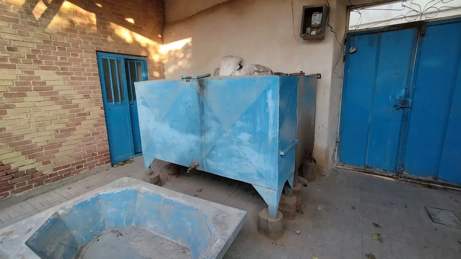 تانکر آهنی با ظرفیت ۱۰۰۰ و ۲۰۰۰ لیتر|مصالح و تجهیزات ساختمان|آذرشهر, |دیوار