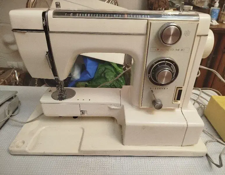 چرخ ژانومه|چرخ خیاطی و ریسندگی|اراک, |دیوار