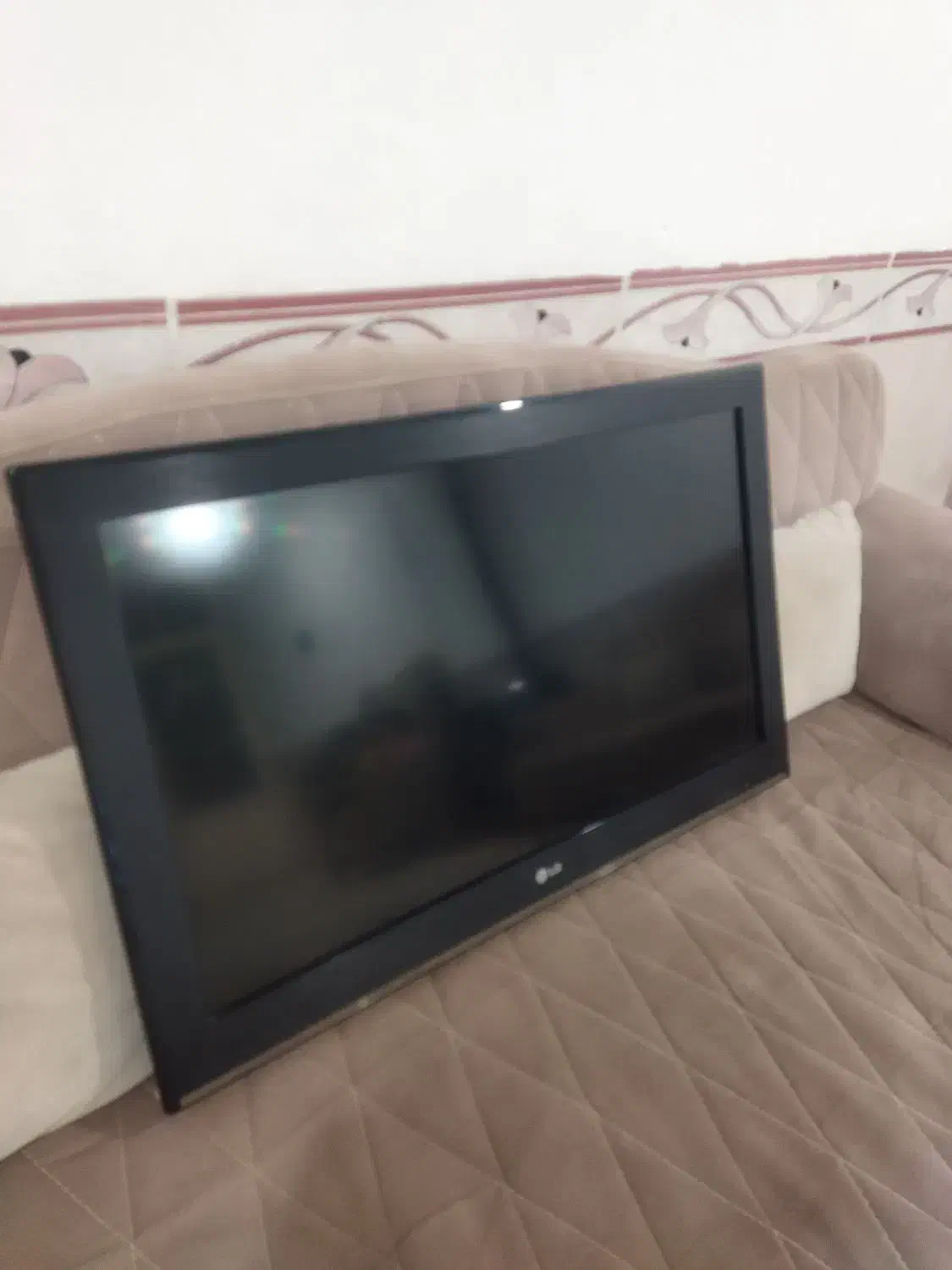 تلویزیون 32ال جی|تلویزیون و پروژکتور|ایلام, |دیوار